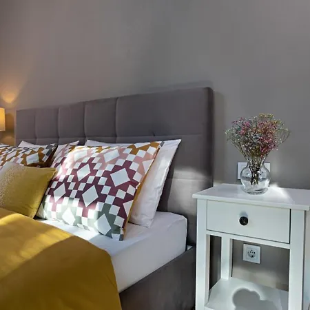 Apartment Bohemia At Italian Boulevard