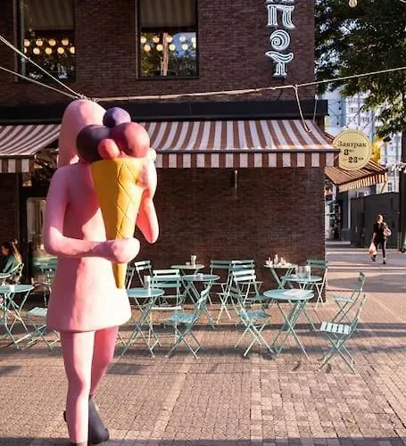 Bohemia At Italian Boulevard